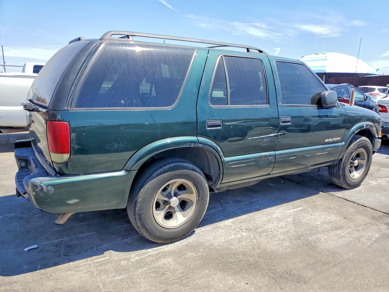2002 Chevrolet Blazer - Image 3