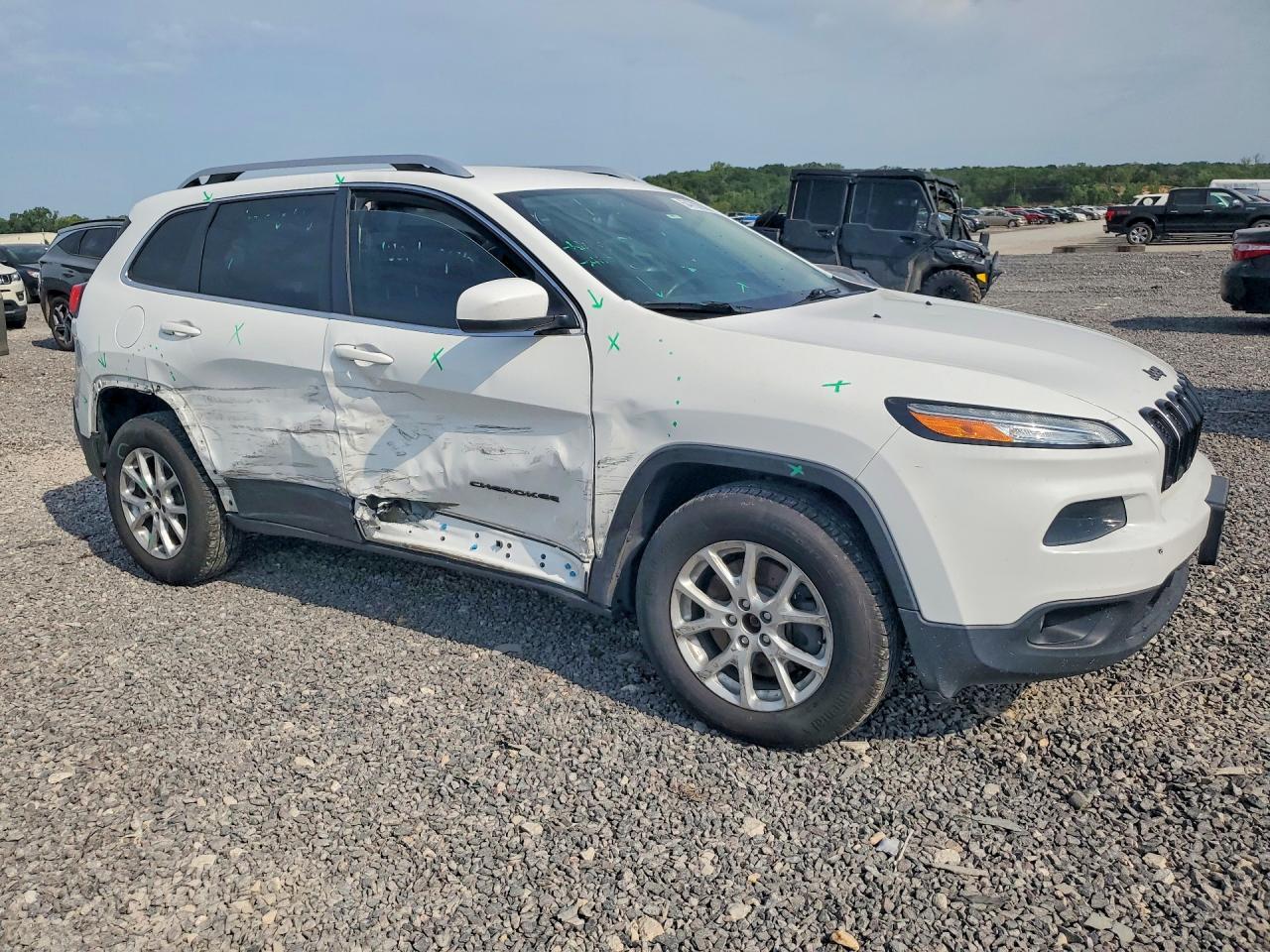 2016 Jeep Cherokee Latitude - Фото 4