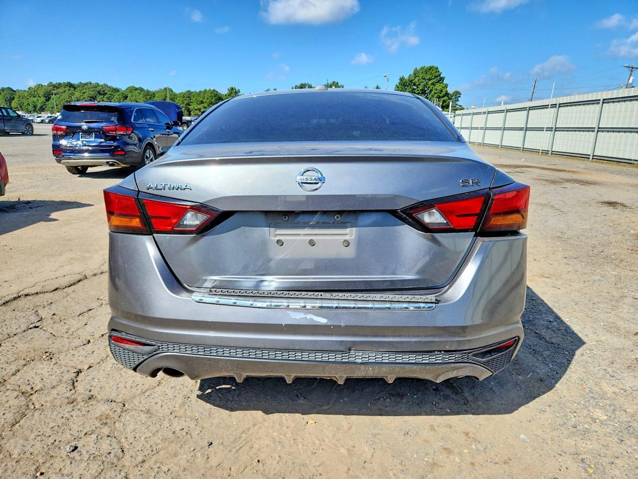 2019 Nissan Altima Sr - Фото 6