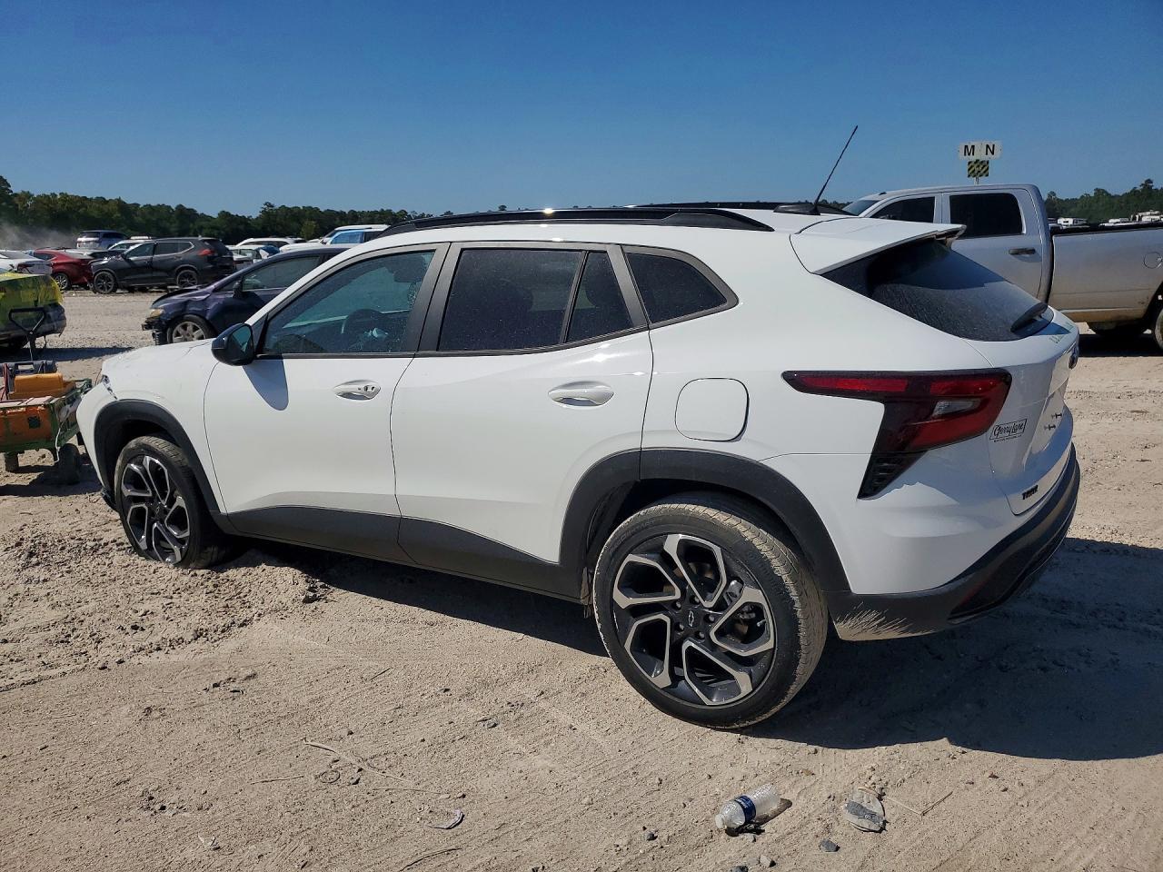 2025 Chevrolet Trax 2Rs - Фото 2