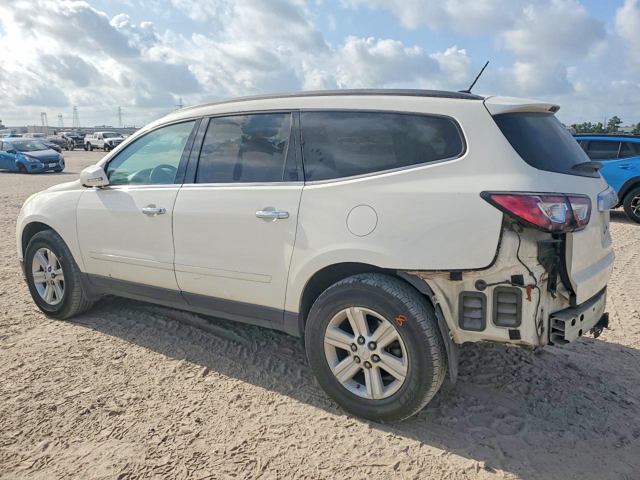 2014 Chevrolet Traverse Lt - Фото 2