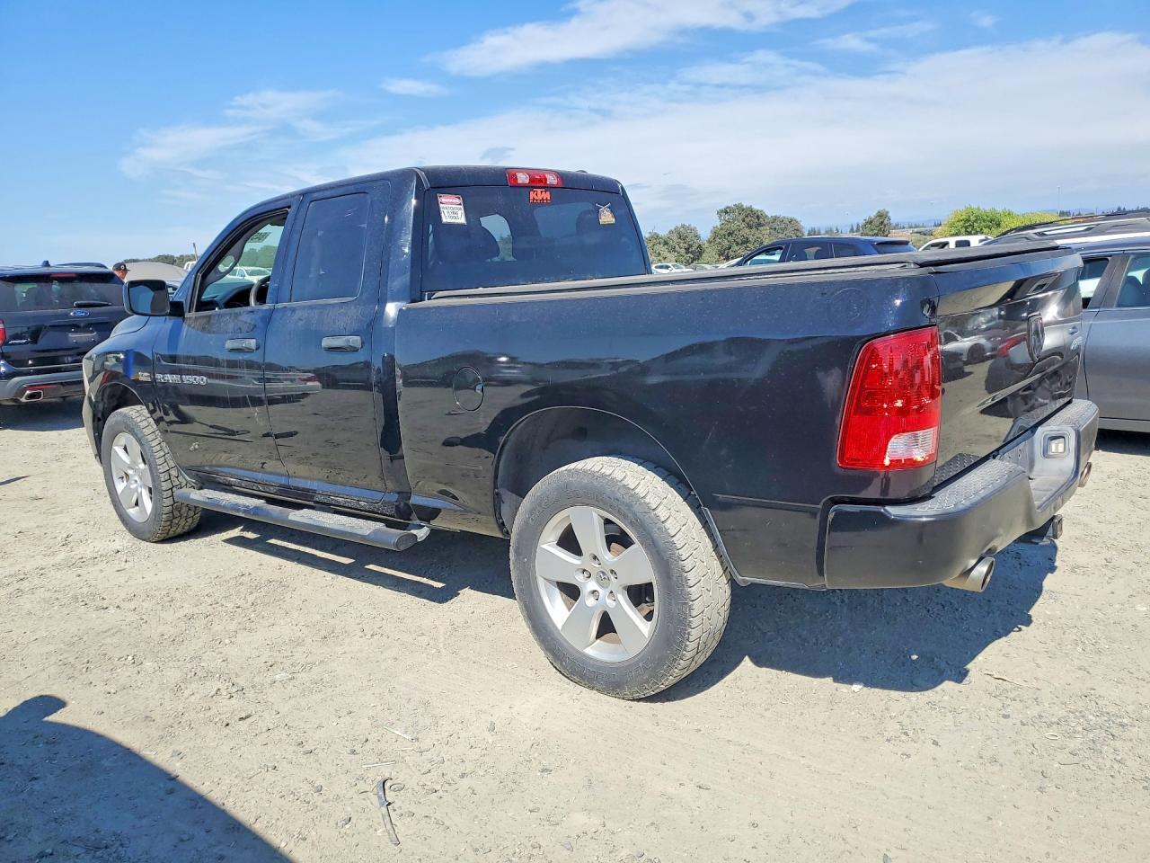 2012 Dodge Ram 1500 St - Фото 2