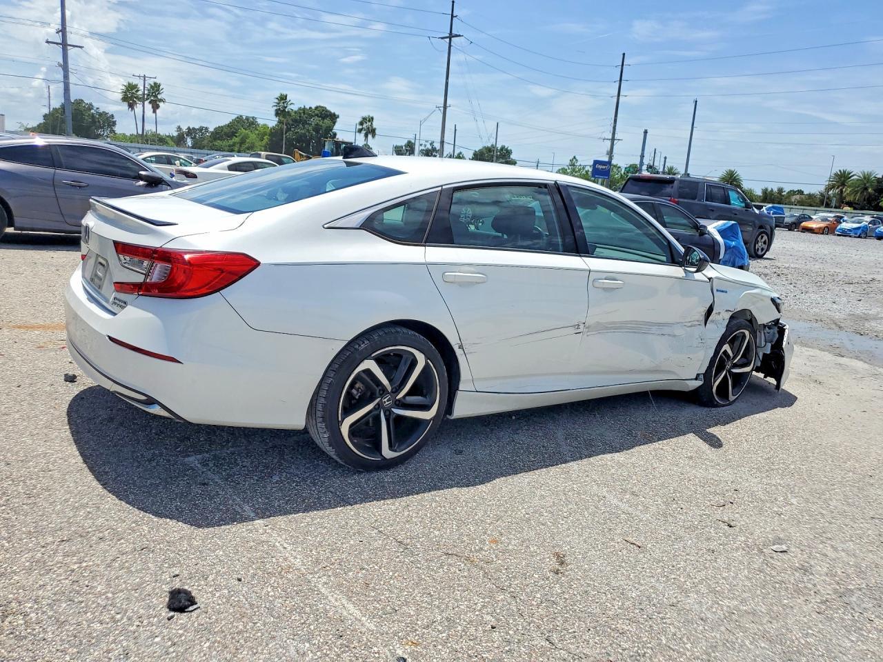 2022 Honda Accord Hybrid Sport - Фото 3