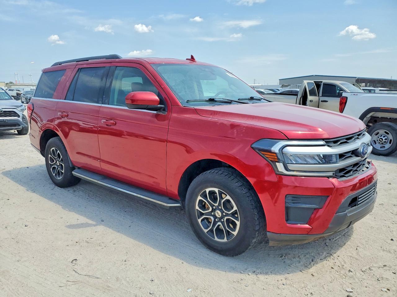 2022 Ford Expedition Xlt - Фото 4