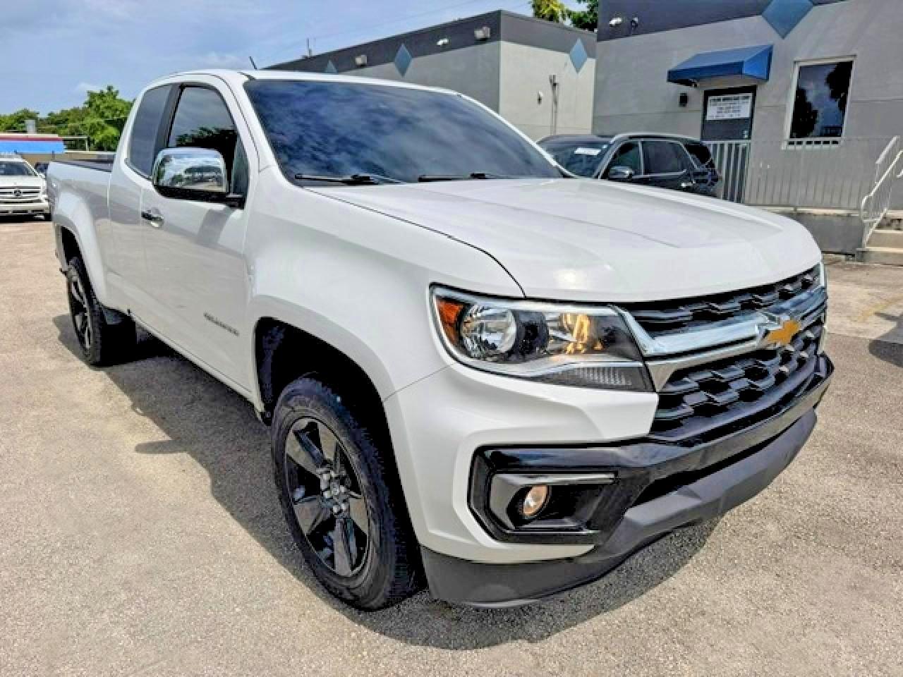 2021 Chev Colorado L - Image 4