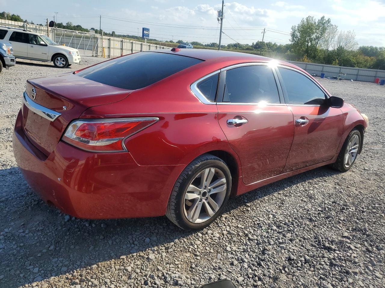 2015 Nissan Altima 2.5 S - Фото 3