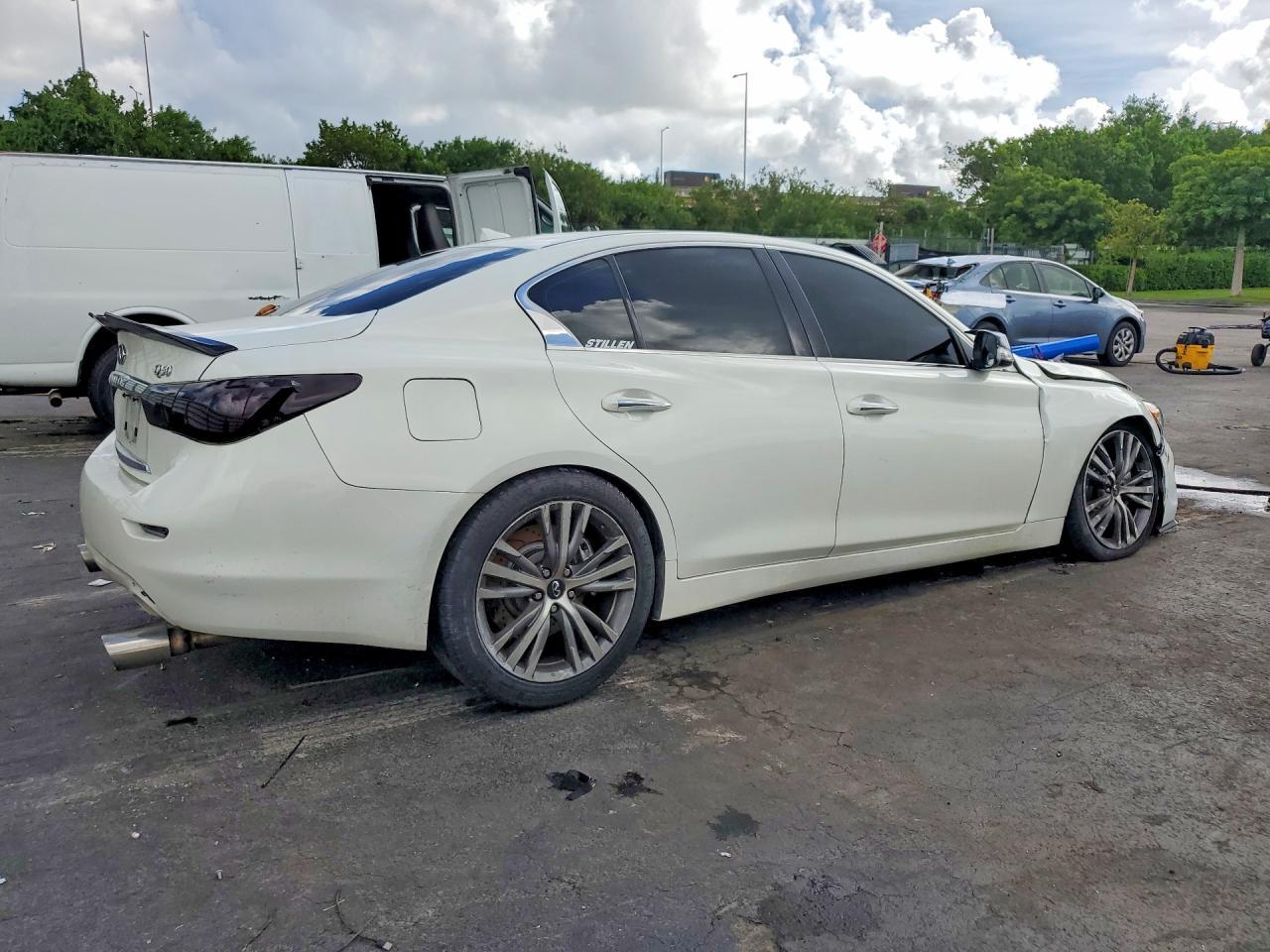 2014 Infiniti Q50 Base - Фото 3