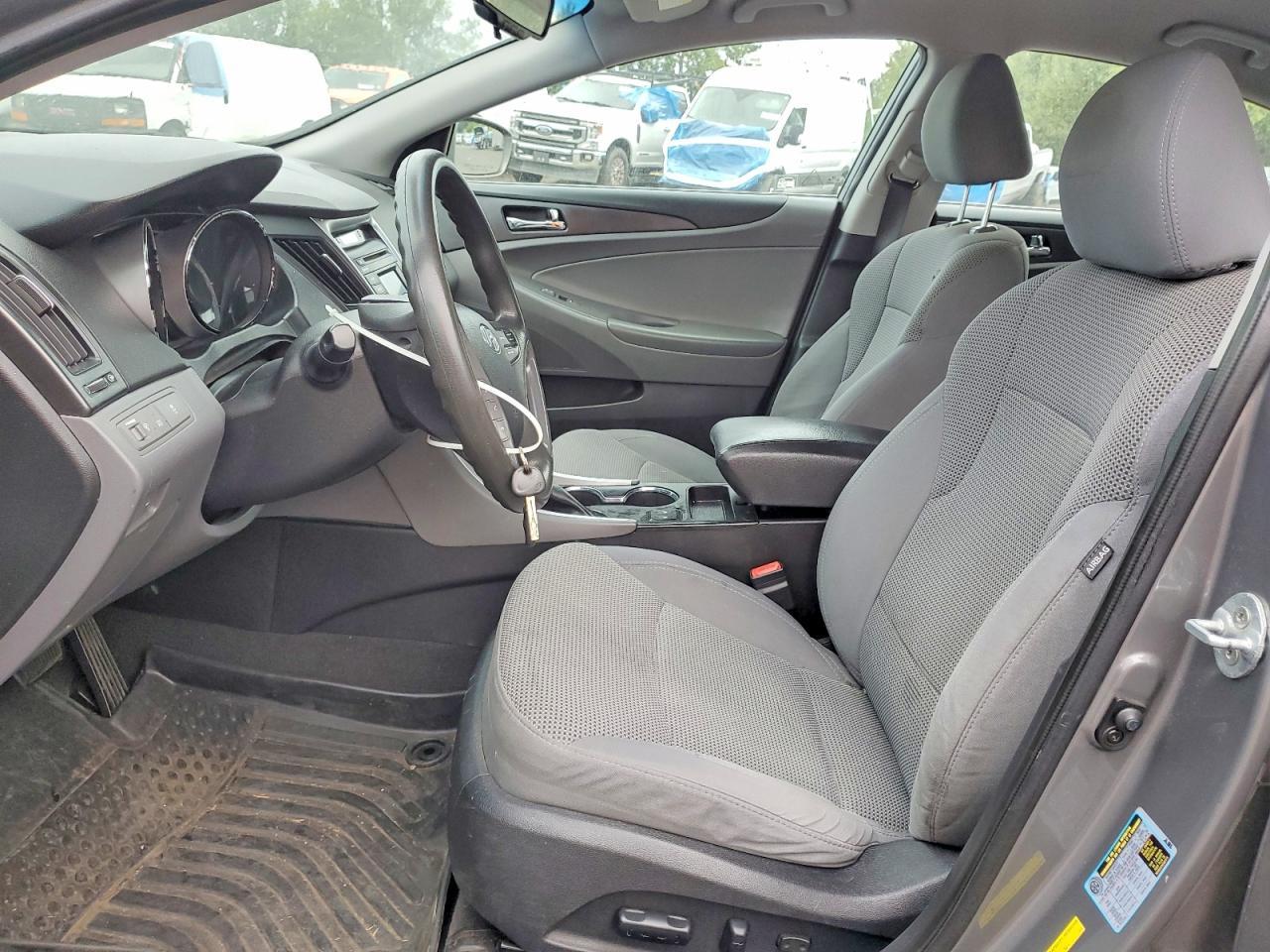 2014 Hyundai Sonata Gls - Image 7