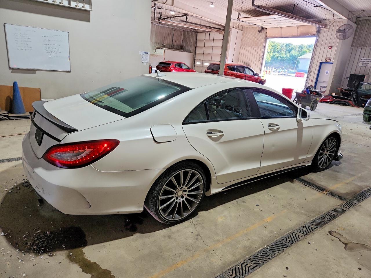 2016 Mercedes-Benz Cls 400 - Фото 3