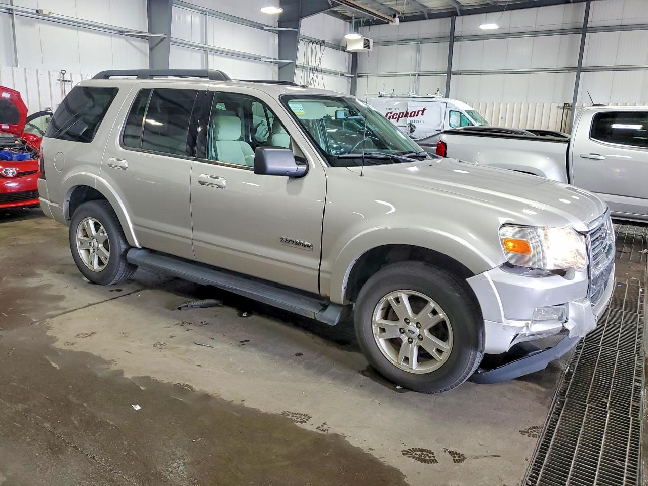 2008 Ford Explorer Xlt - Image 4
