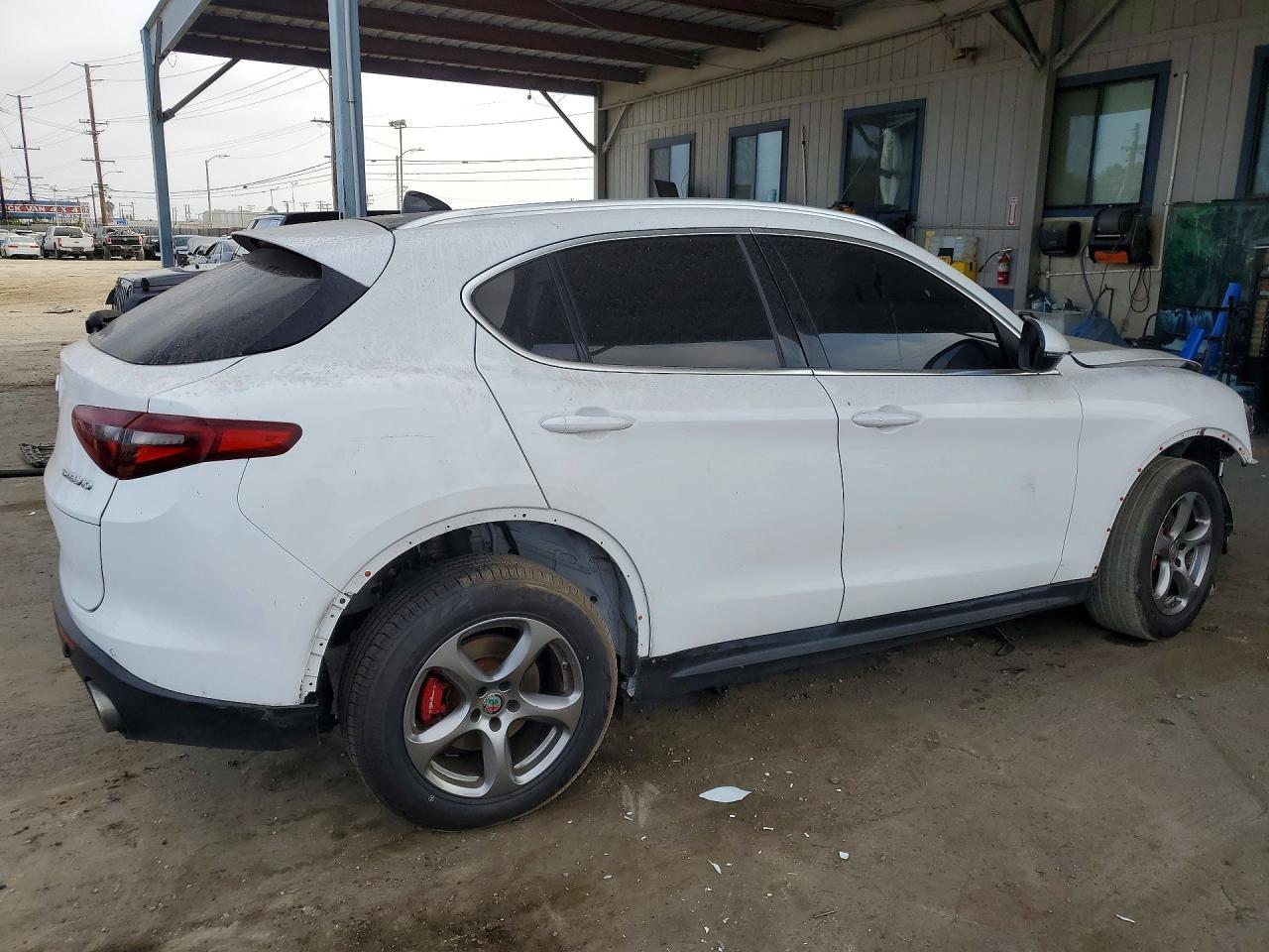 2019 Alfa Romeo Stelvio - Фото 3