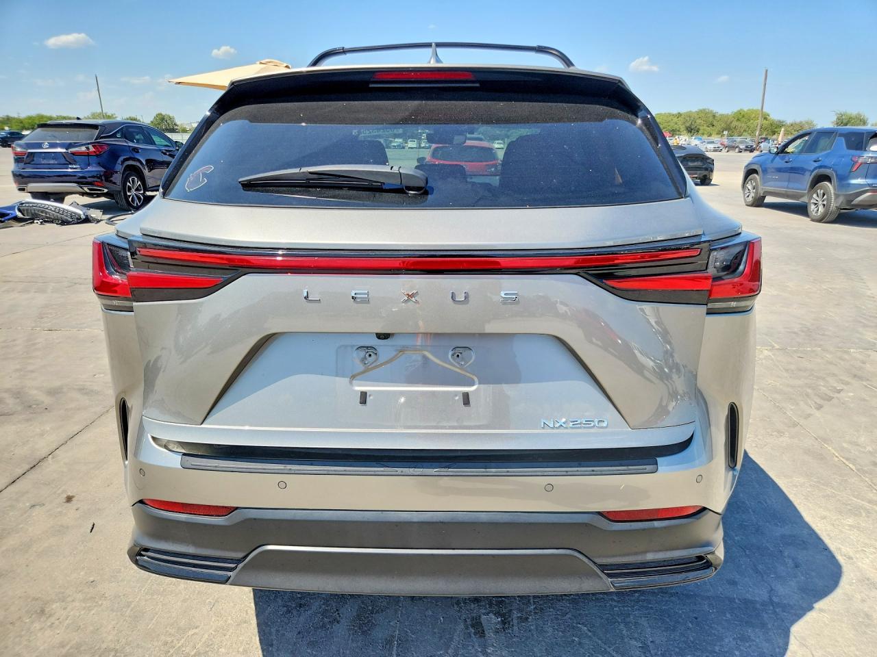 2025 Lexus Nx 250 Premium - Image 6