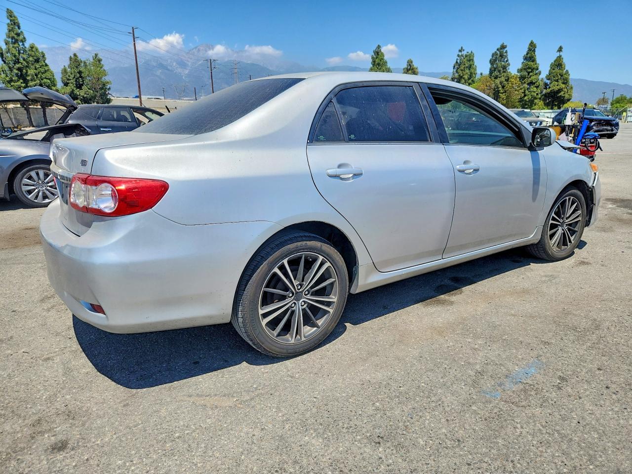 2013 Toyota Corolla Le - Фото 3