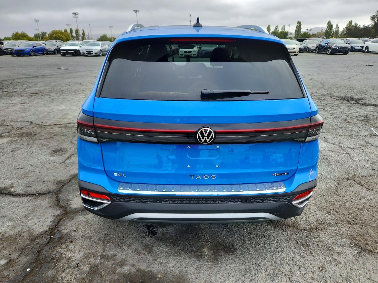 2025 Volkswagen Taos Sel - Фото 6