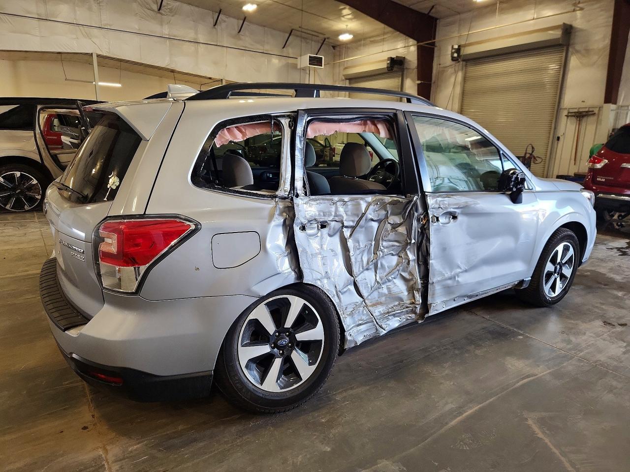 2017 Subaru Forester 2.5I Premium - Фото 3