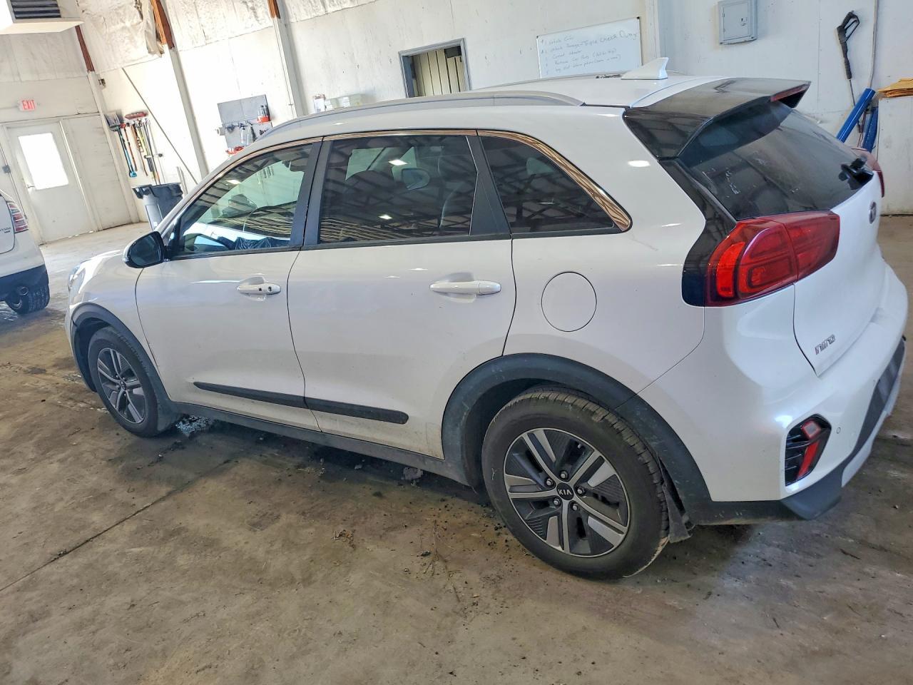2020 Kia Niro Ex Premium - Image 2