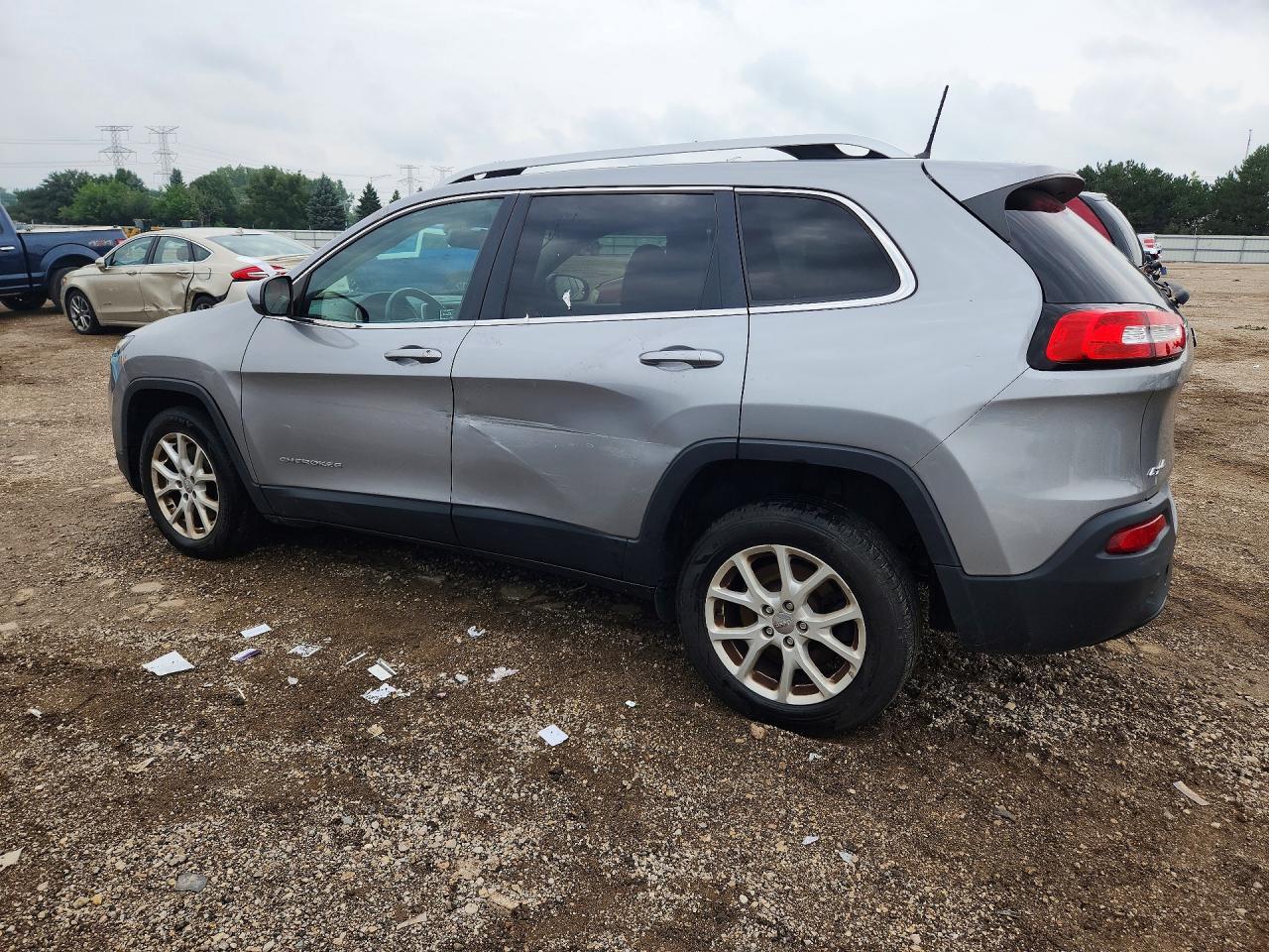 2017 Jeep Cherokee Latitude - Фото 2