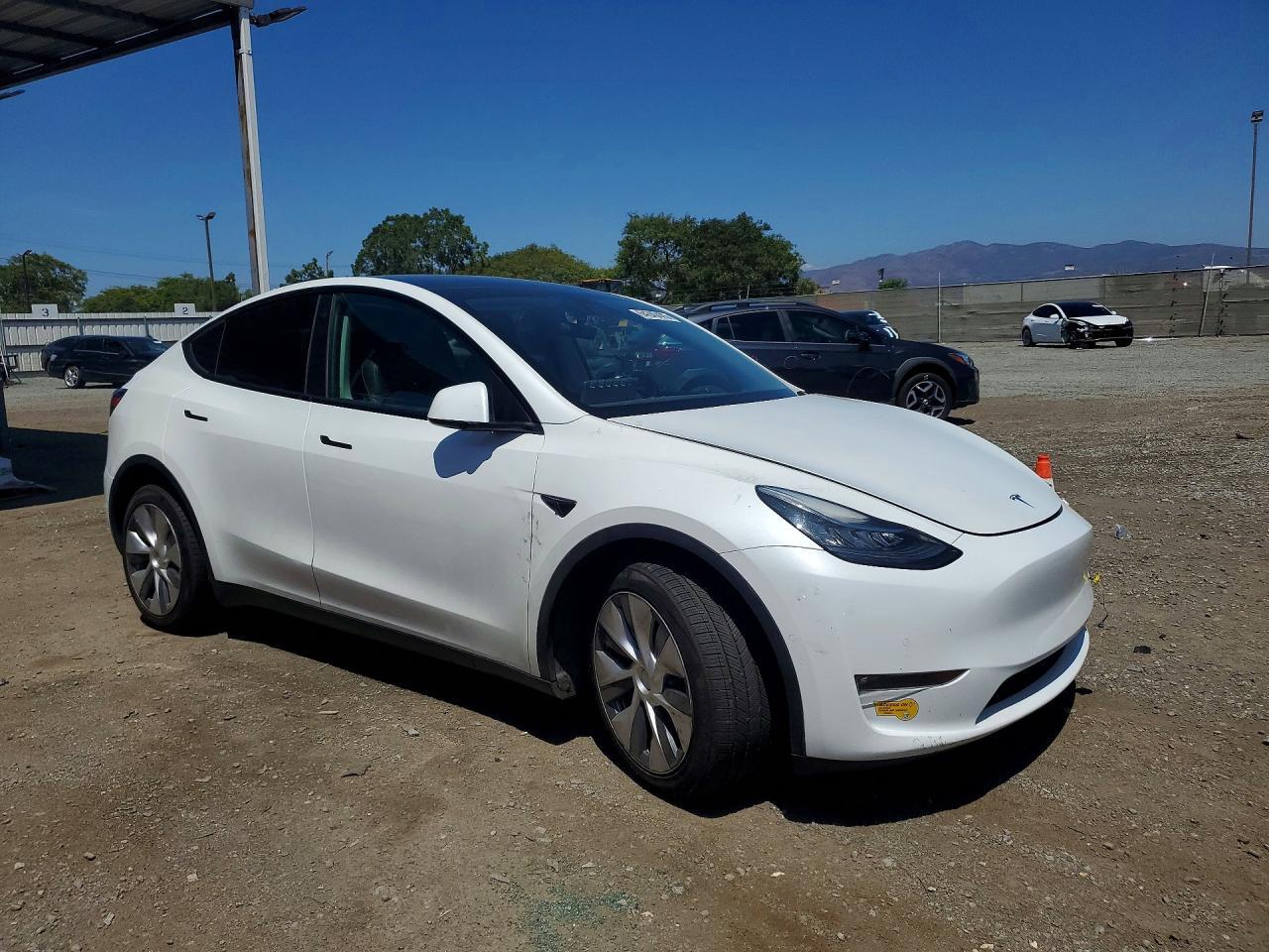 2022 Tesla Model Y - Фото 4