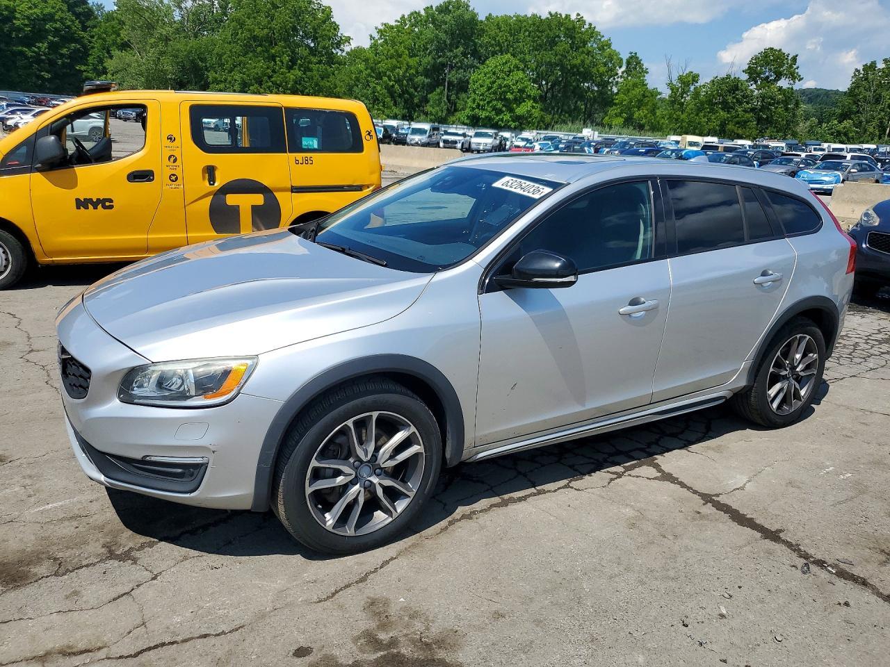 2018 Volvo V60 Cross Country T5 Platinum