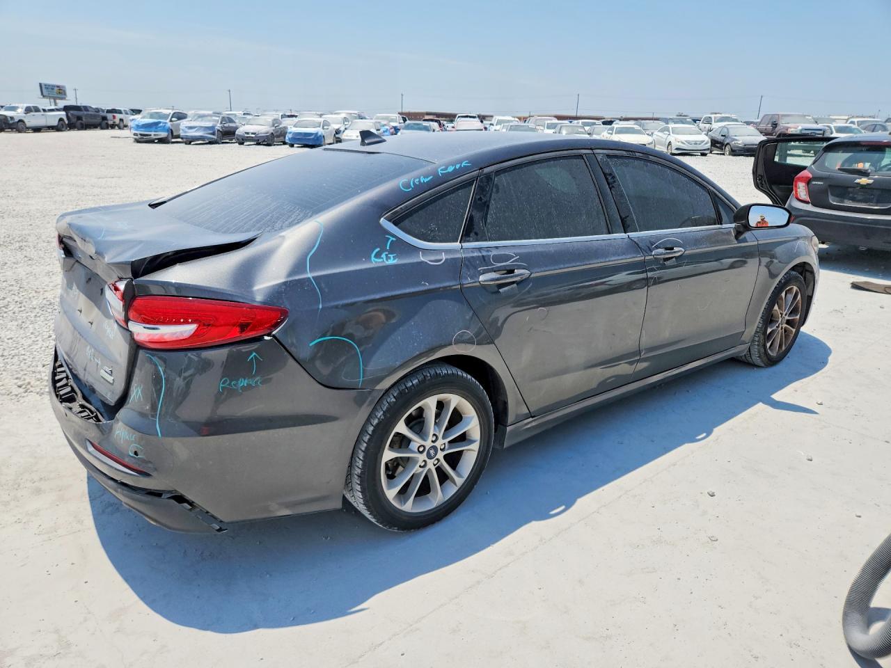2020 Ford Fusion Se - Фото 3