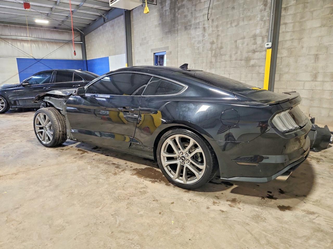 2022 Ford Mustang Gt - Image 2