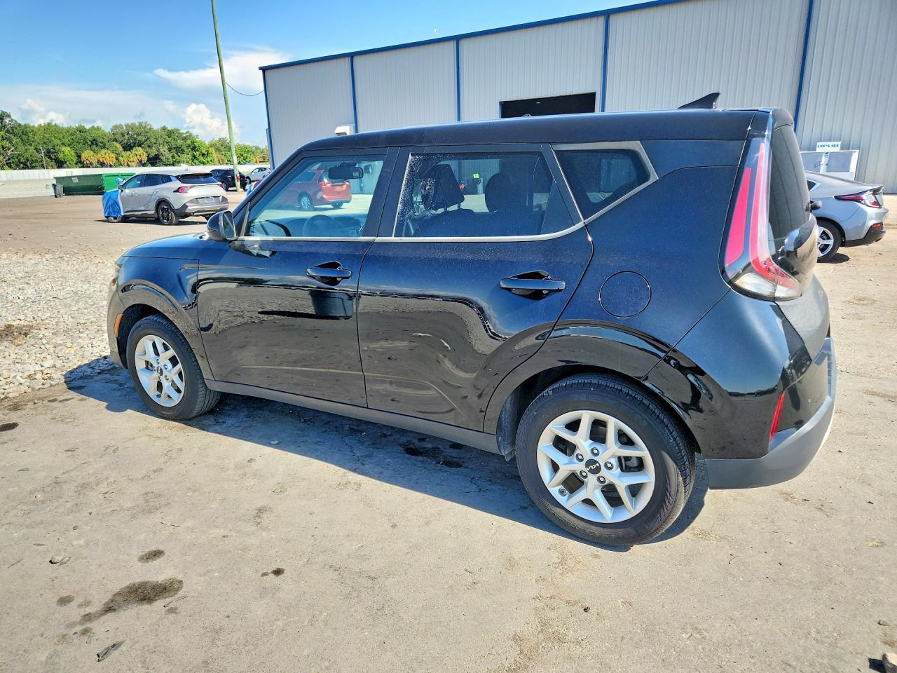 2025 Kia Soul Lx - Image 2