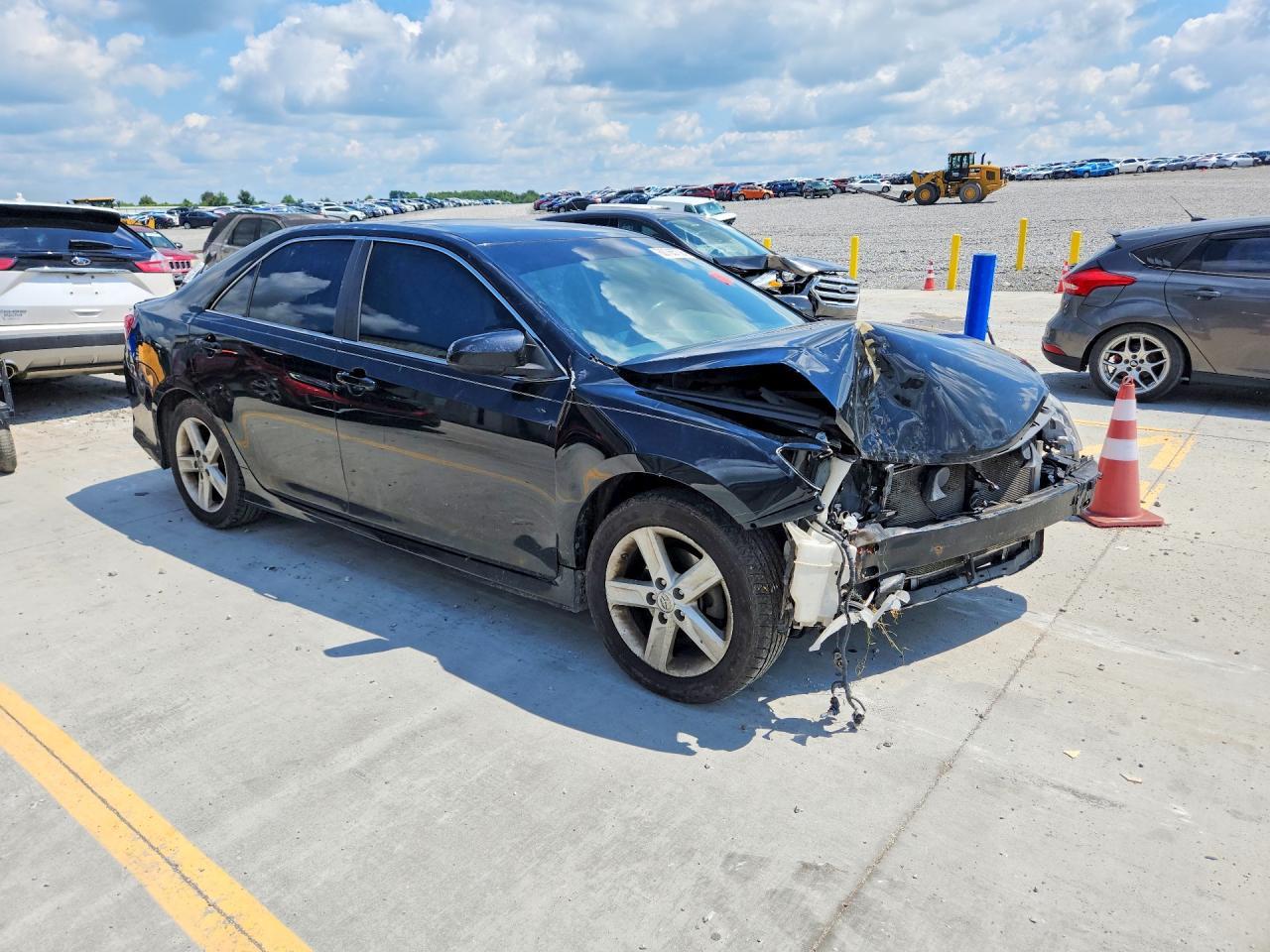 2014 Toyota Camry Se - Image 4
