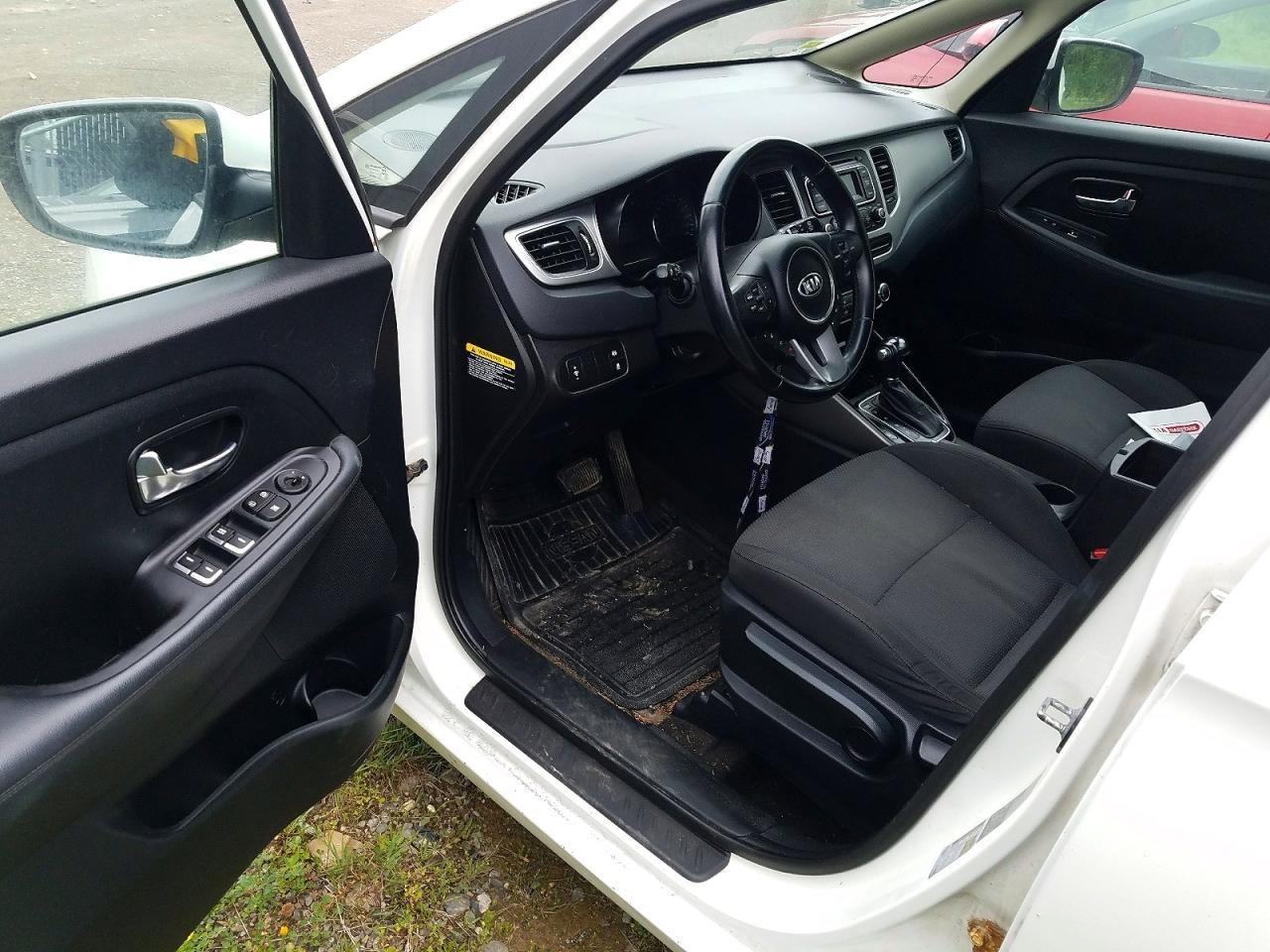 2015 Kia Rondo - Image 7