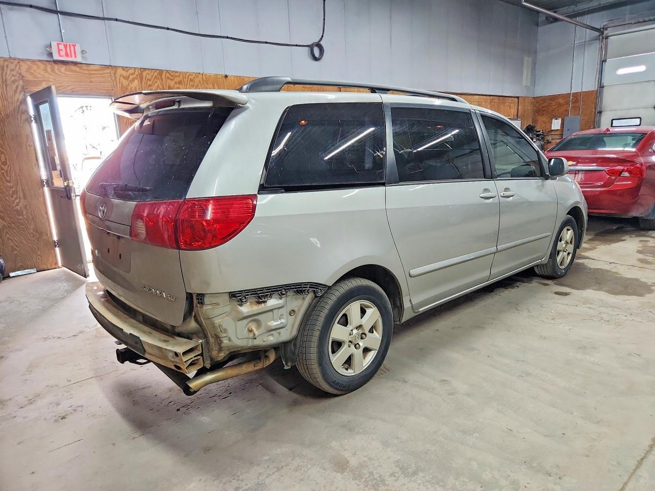 2007 Toyota Sienna Xle 7-Passenger - Фото 3