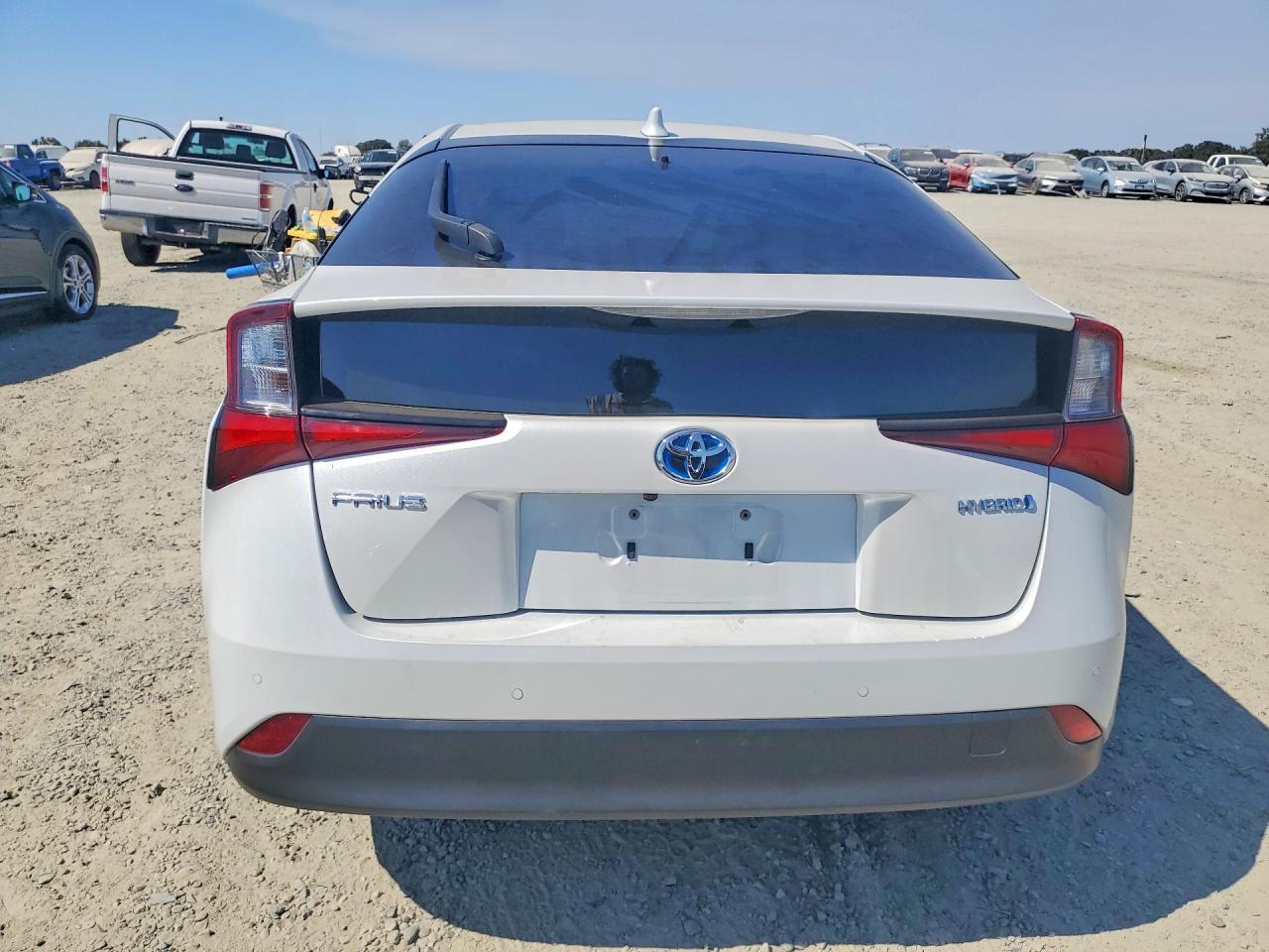 2022 Toyota Prius Le - Фото 6