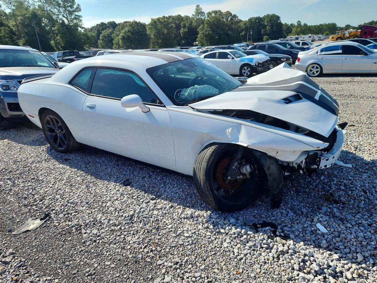 2023 Dodge Challenger Sxt - Image 4