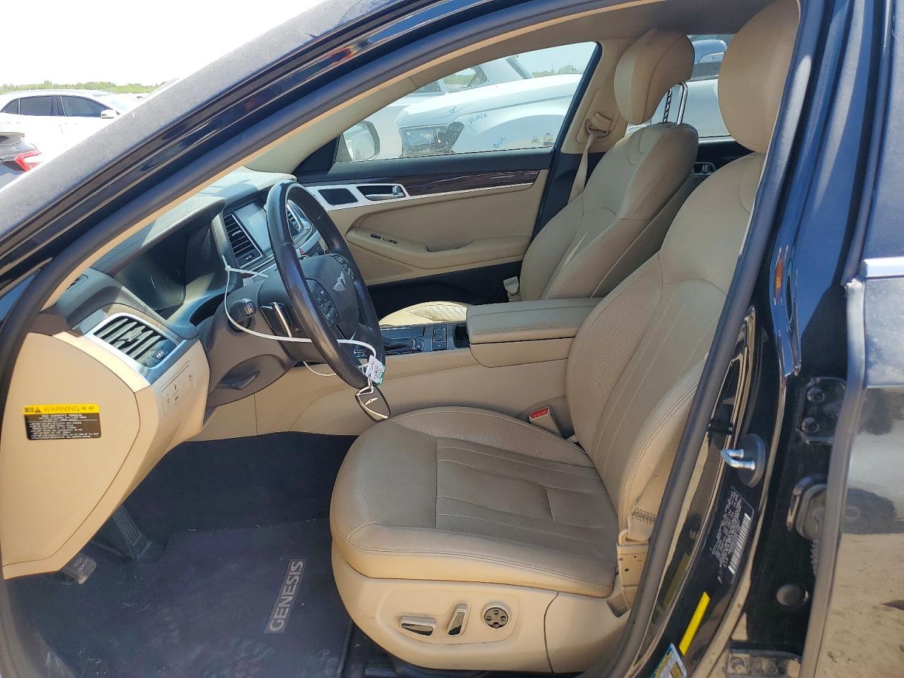 2016 Hyundai Genesis 3.8L - Фото 7