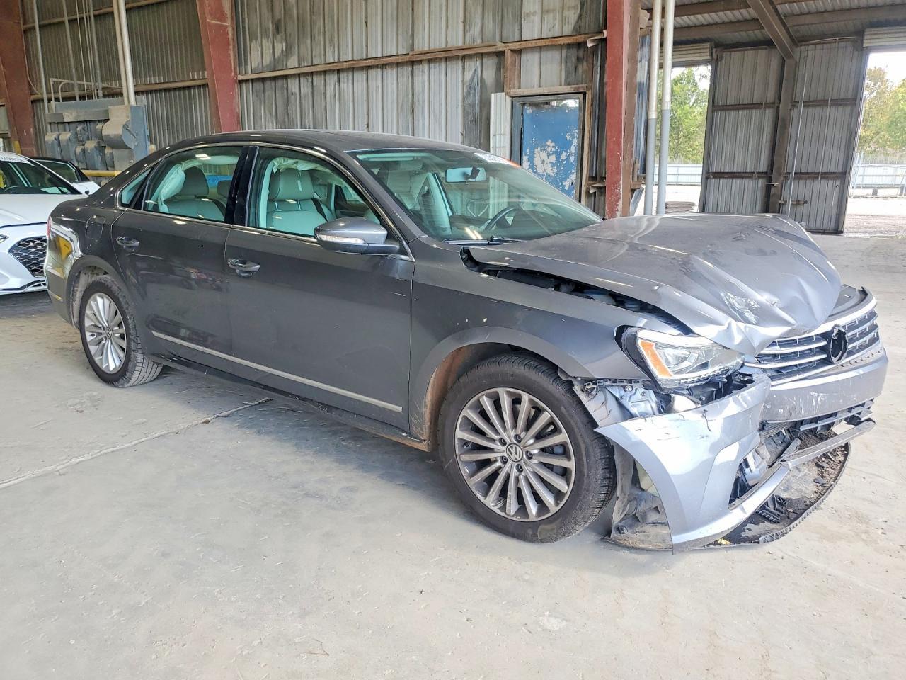 2016 Volkswagen Passat Se - Image 4