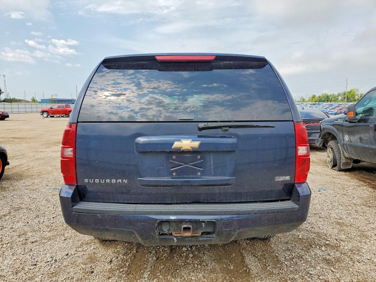 2007 Chevrolet Suburban K1500 - Image 6