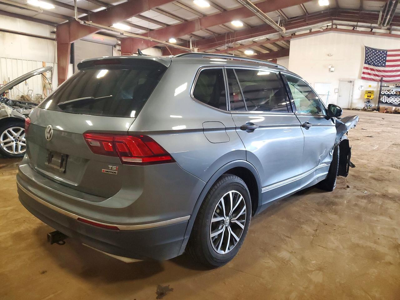 2018 Volkswagen Tiguan Se - Фото 3
