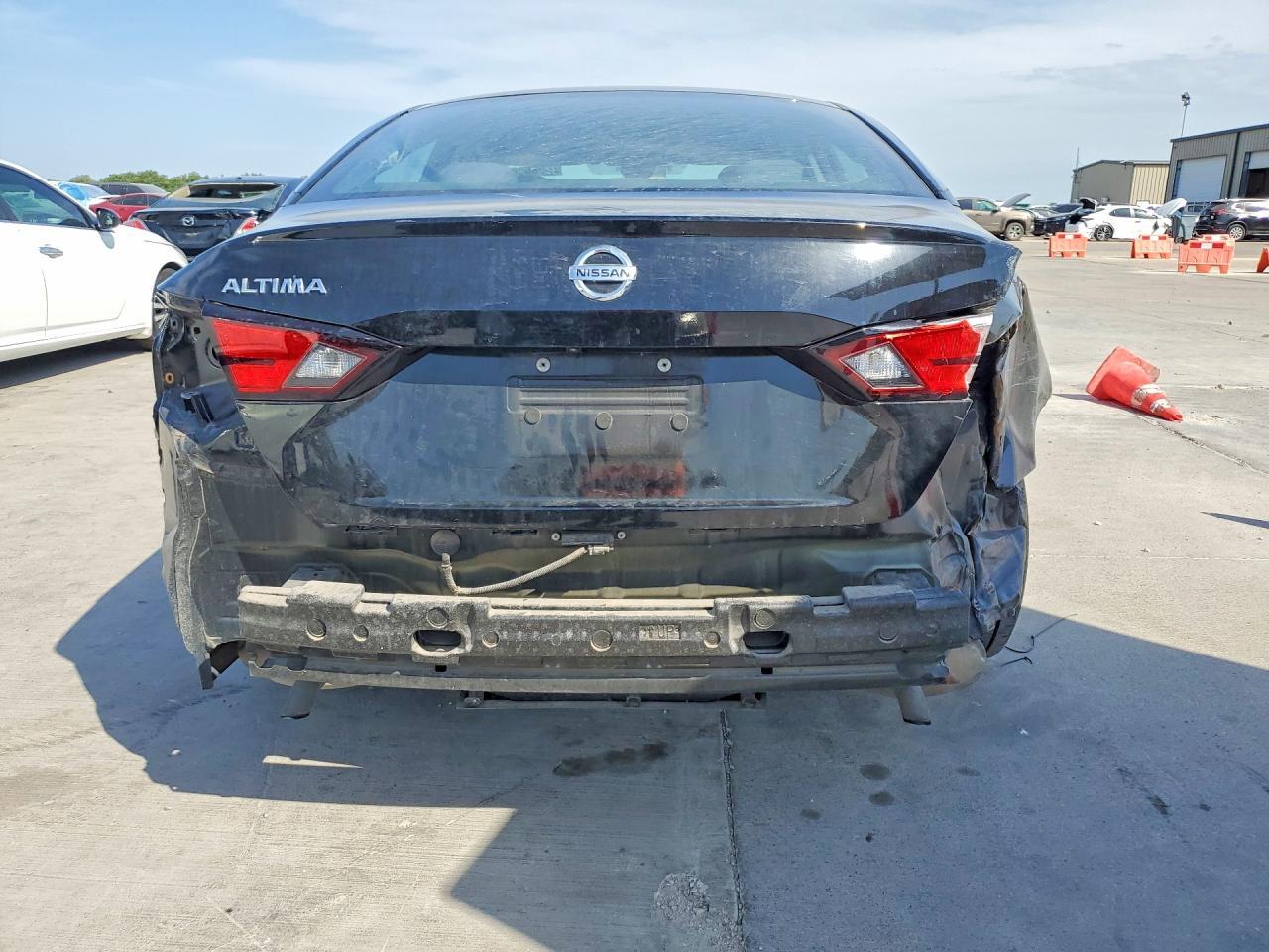 2021 Nissan Altima S - Фото 6