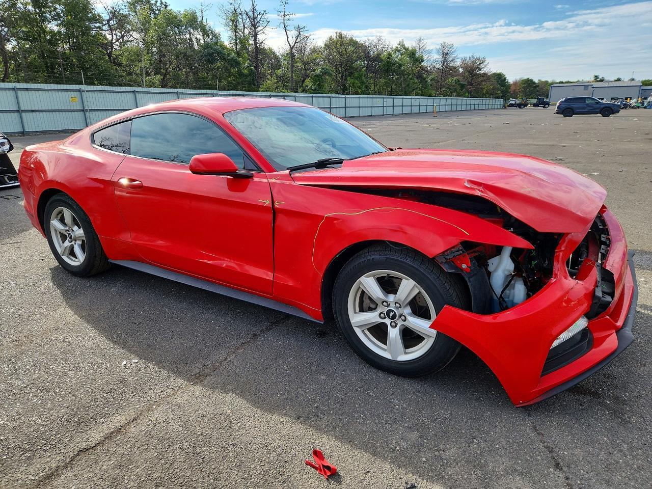 2017 Ford Mustang V6 Coupe - Фото 4