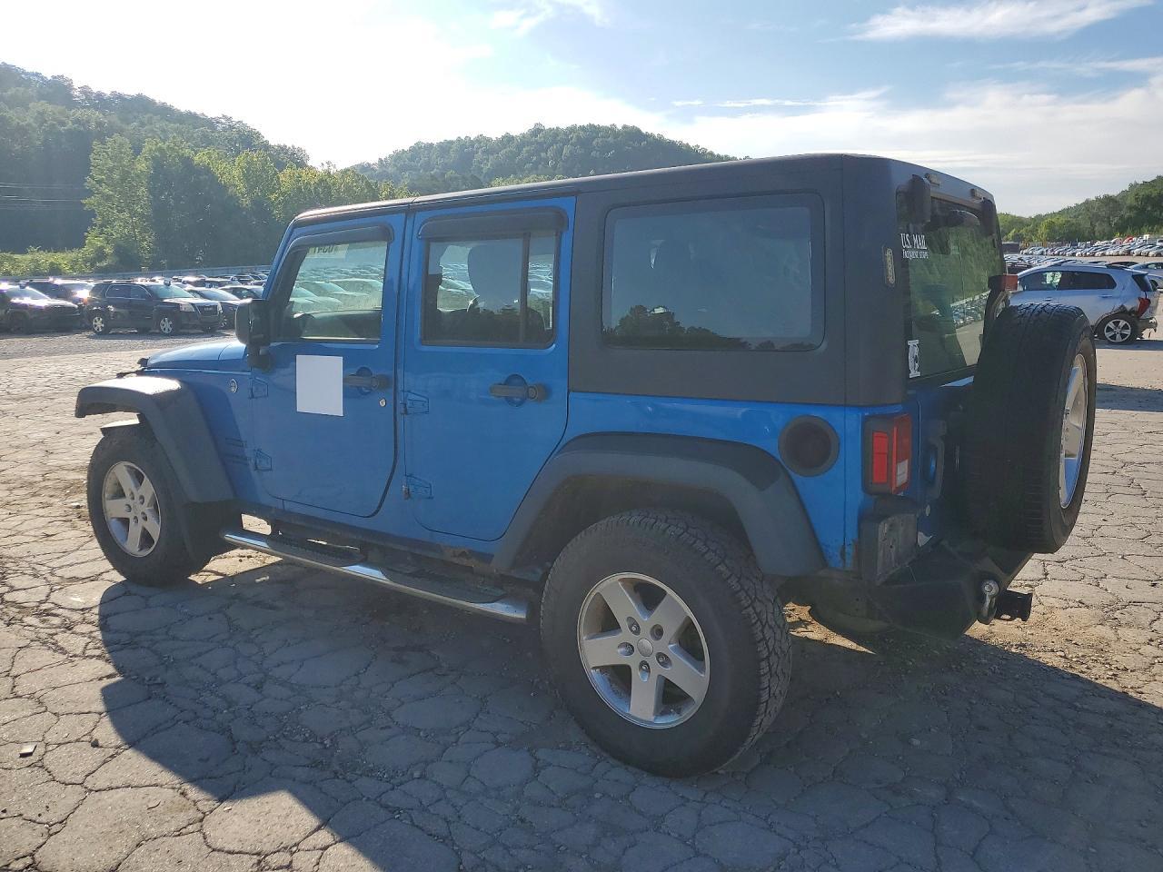 2015 Jeep Wrangler Unlimited Sport - Фото 2