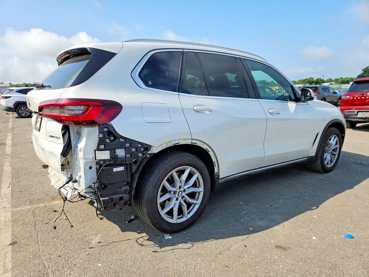 2023 BMW X5 xDrive40I - Фото 3
