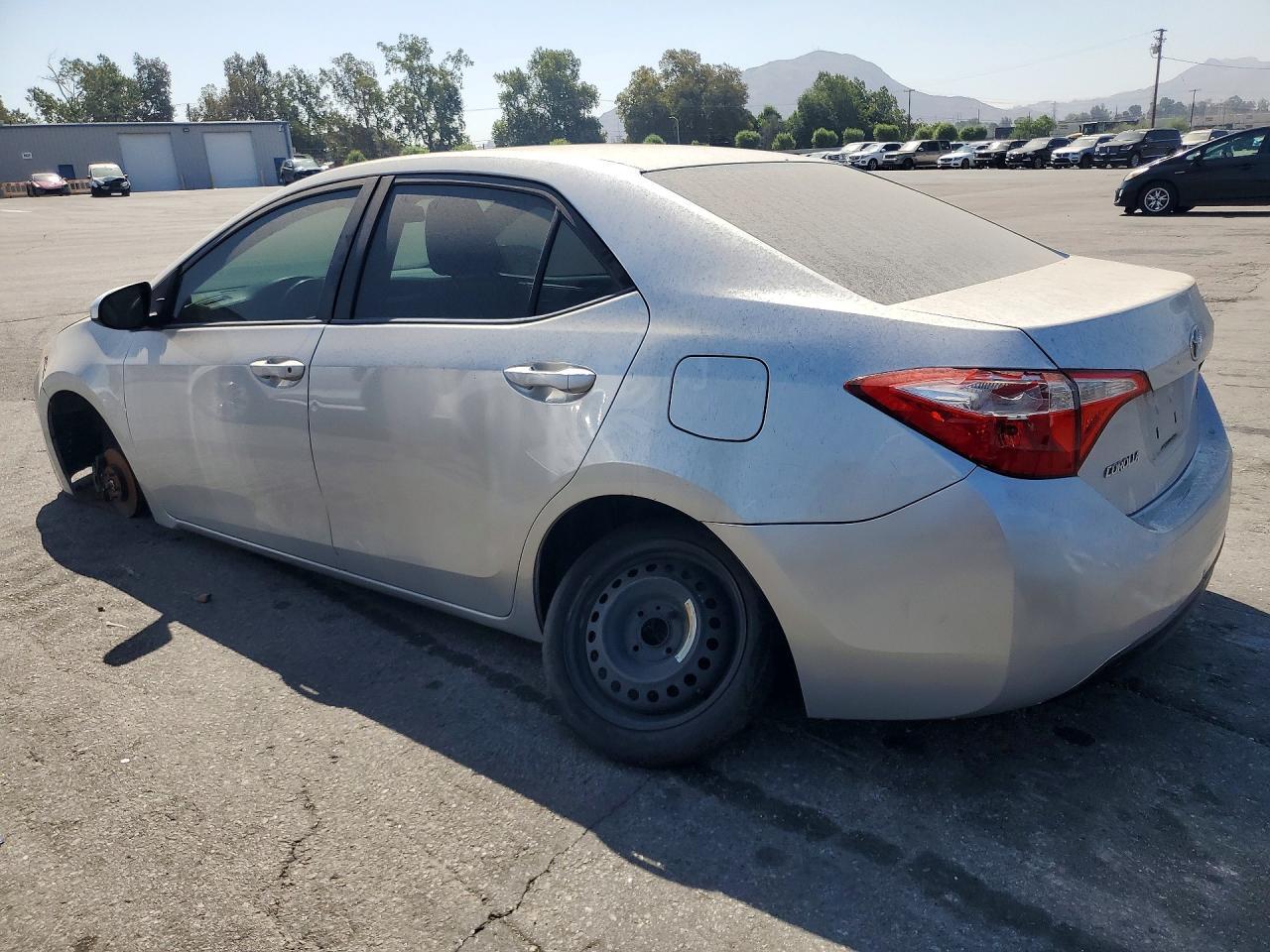 2014 Toyota Corolla Le - Фото 2