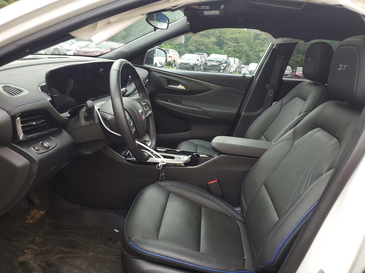 2025 Buick Envista Sport Touring - Image 7