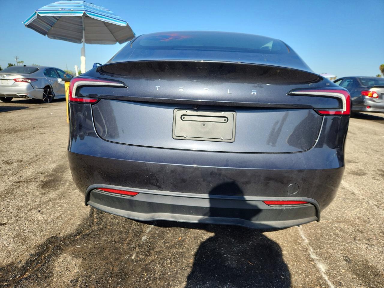 2025 Tesla Model 3 - Фото 6