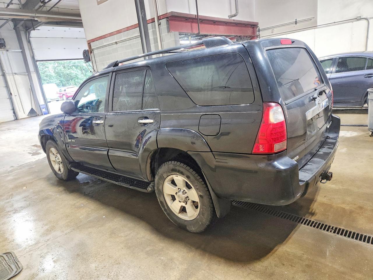 2008 Toyota 4Runner Sr5 - Image 2