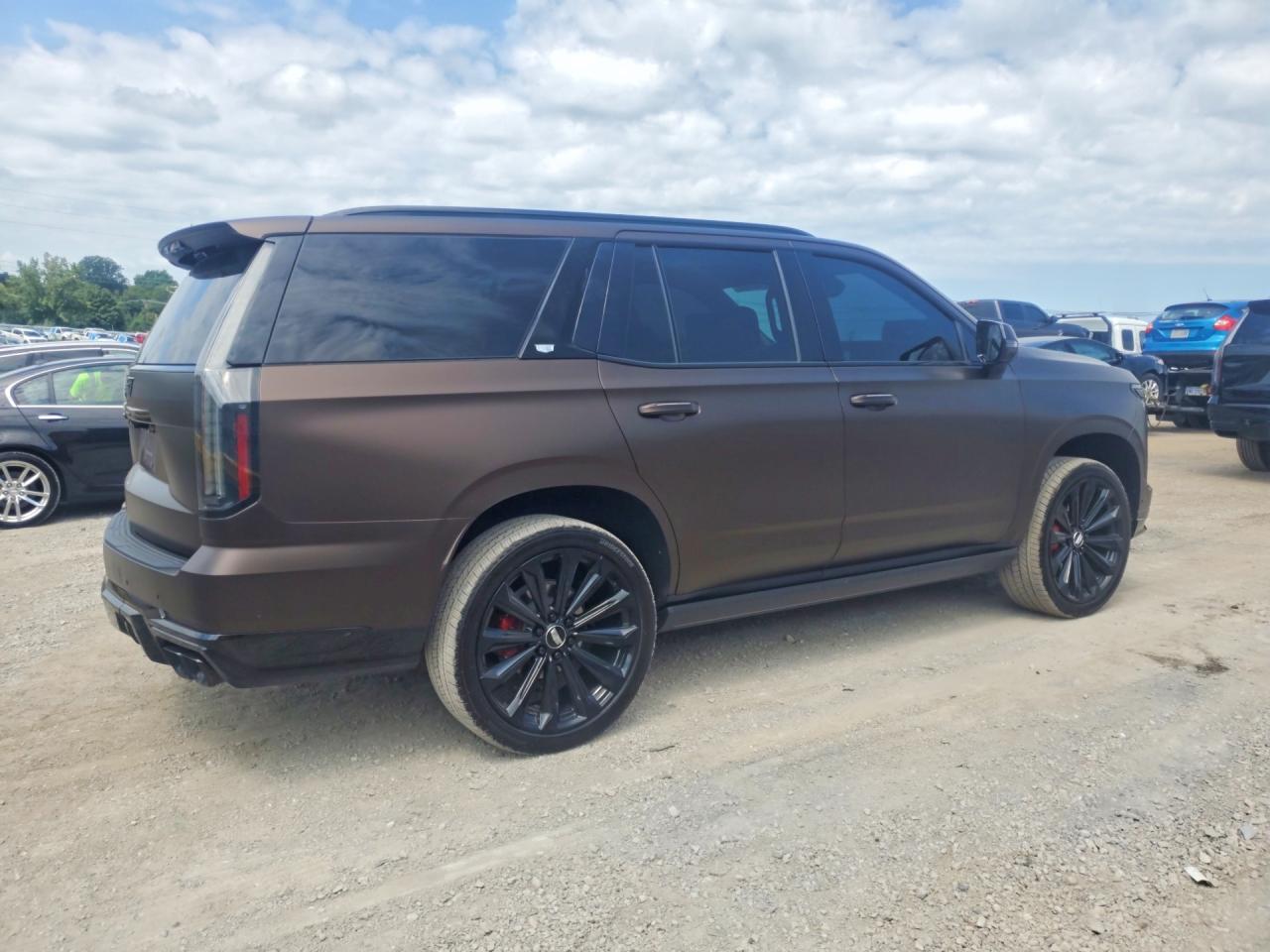 2025 Cadillac Escalade V - Image 3