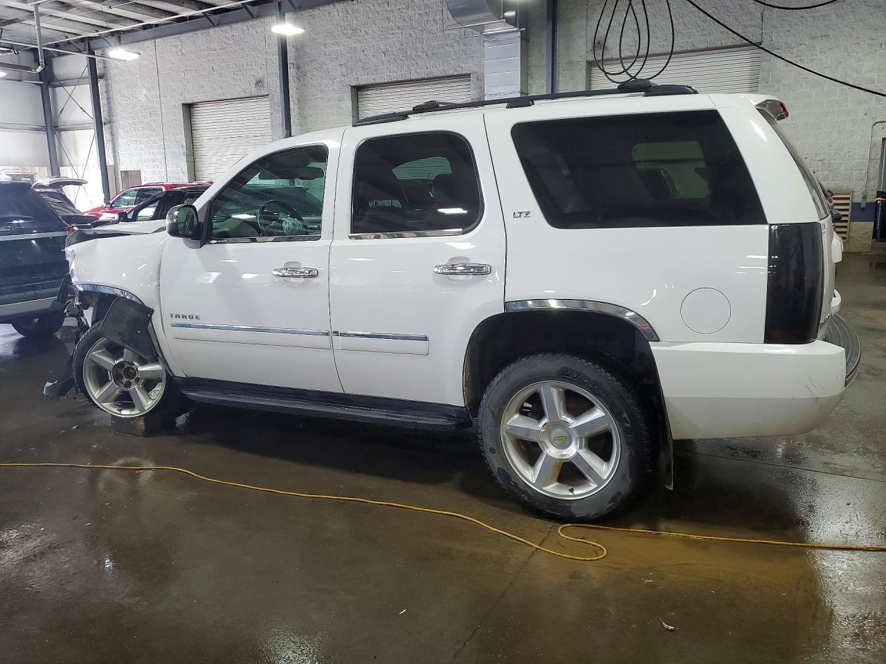 2013 Chevrolet Tahoe K1500 Ltz - Image 2