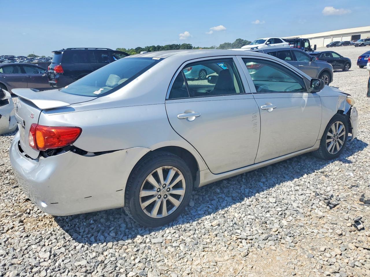 2009 Toyota Corolla Le - Фото 3