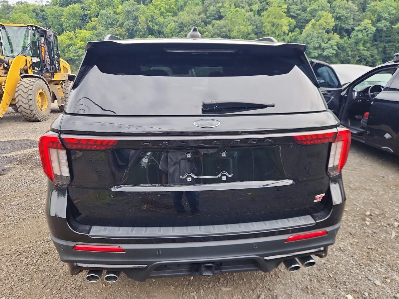 2025 Ford Explorer S - Image 6