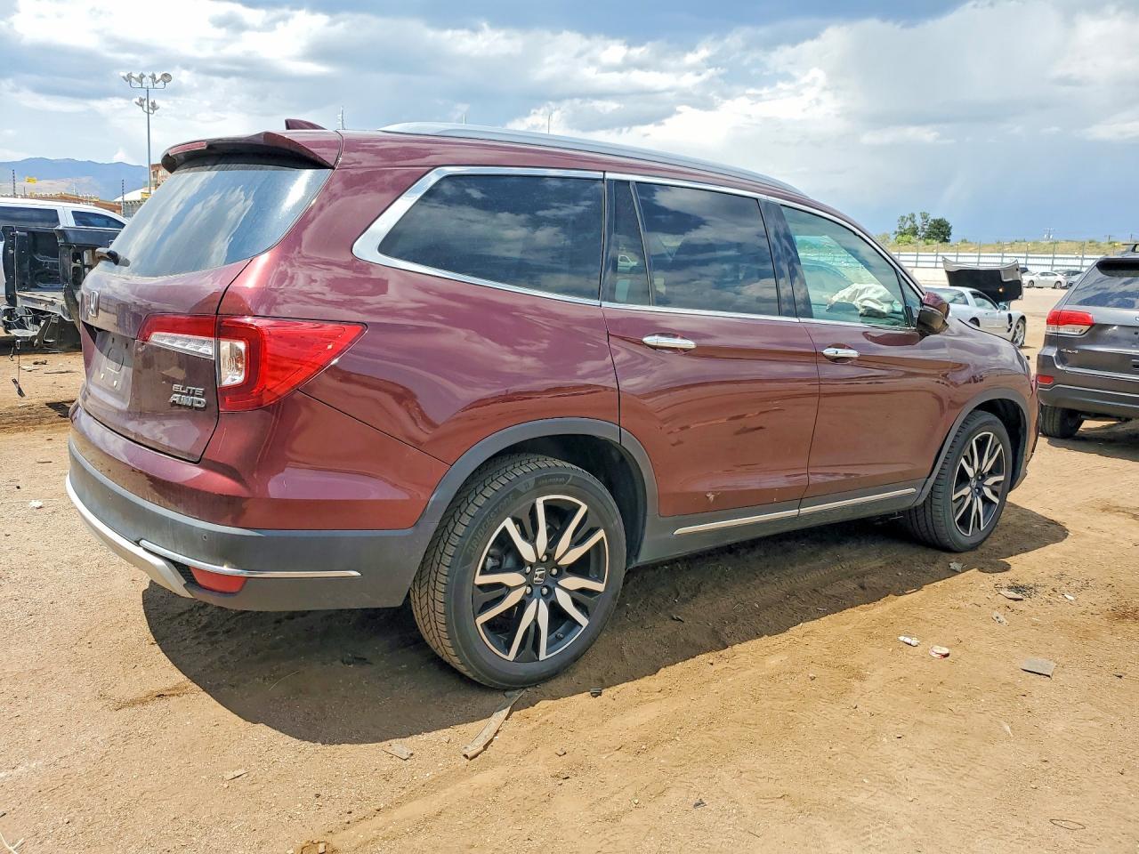 2021 Honda Pilot Elite - Фото 3