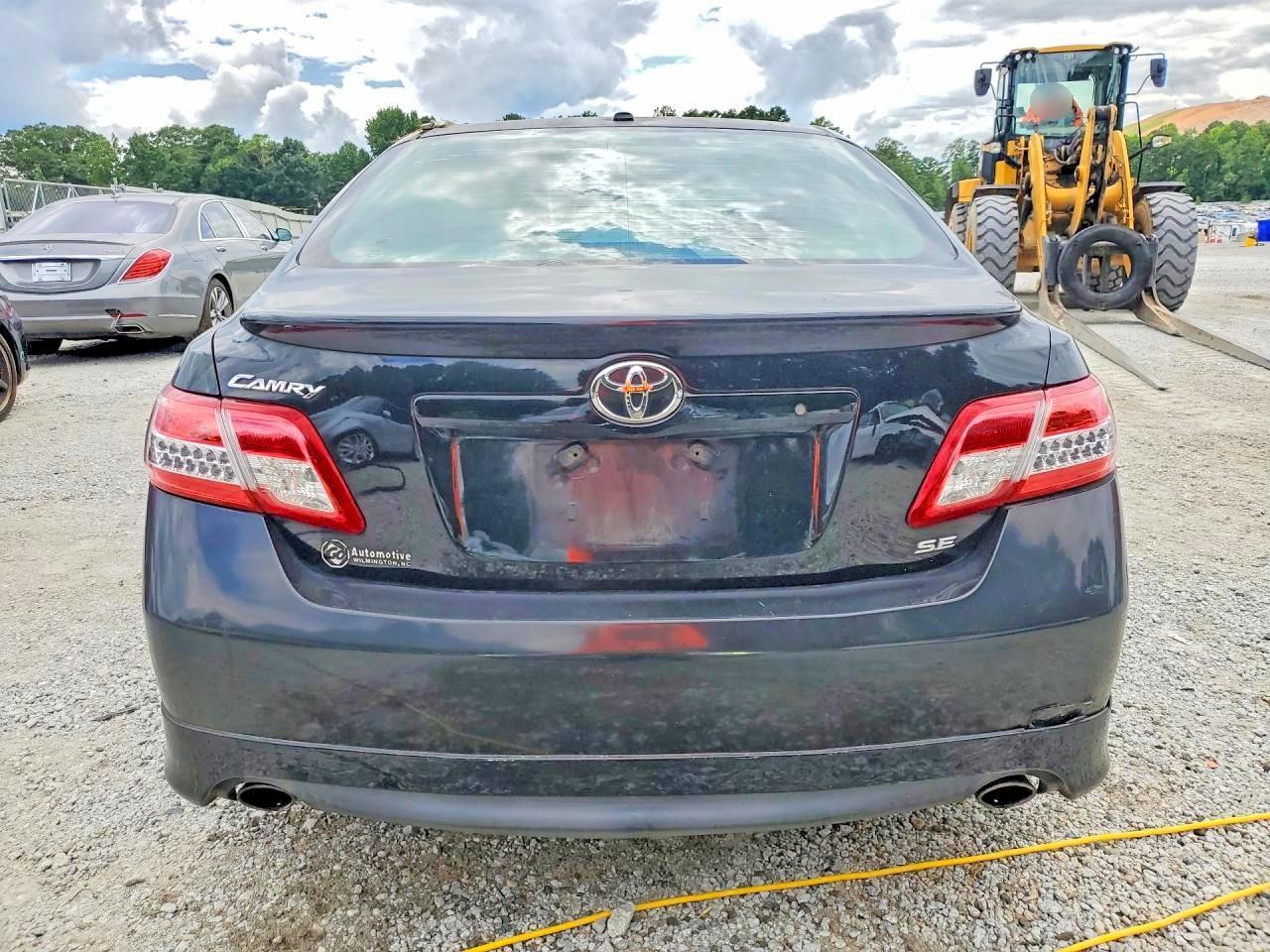 2011 Toyota Camry Se - Фото 6