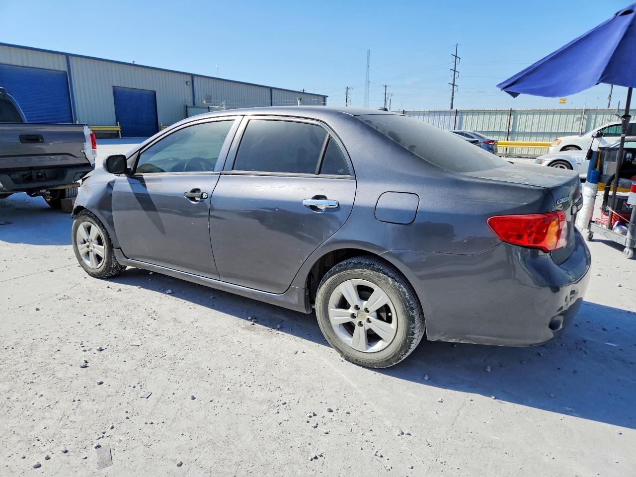 2010 Toyota Corolla Le - Фото 2